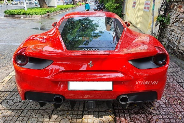 Ngắm Ferrari 488 GTB từng là của đại gia Đặng Lê Nguyên Vũ