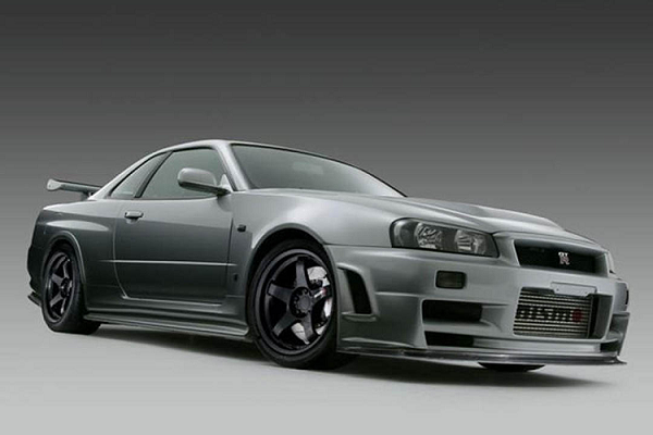 Soi Nissan Skyline GT-R R34 hàng 'độc' giá lên tới hơn 7 tỷ