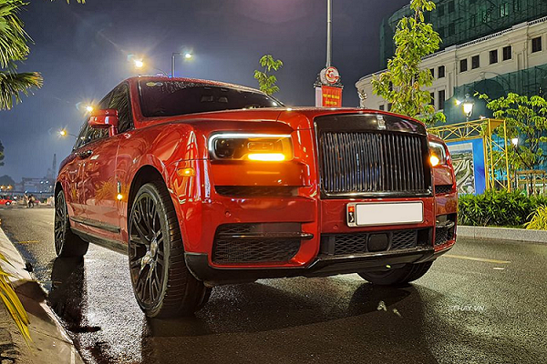 Cận cảnh siêu xe Rolls-Royce Cullinan giá hơn 40 tỷ đồng