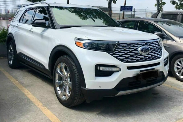 Cận cảnh Ford Explorer 2022 giá hơn 2,2 tỷ đồng 