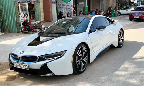 Chiêm ngưỡng BMW i8 biển “tứ quý” giá hơn 4 tỷ ở Hà Nội 