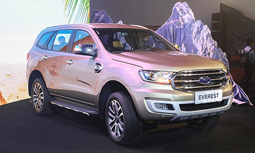 Giá xe ô tô Ford Everest giảm sốc 130 triệu đồng, cam kết bán xe 'không kèm lạc'