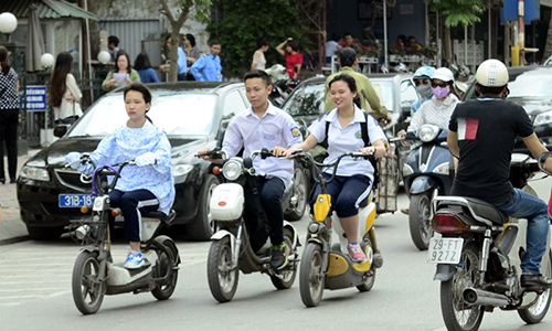 Liệu có quy định phải có bằng lái khi điều khiển xe máy, xe đạp điện ?