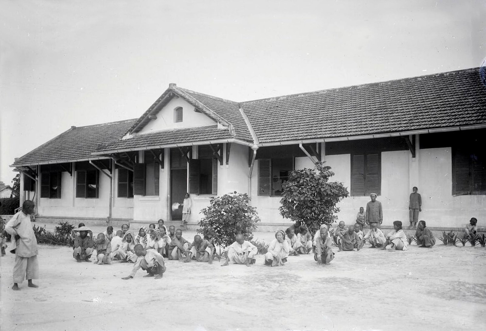 Hình độc về nhà thương điên Biên Hòa thập niên 1920