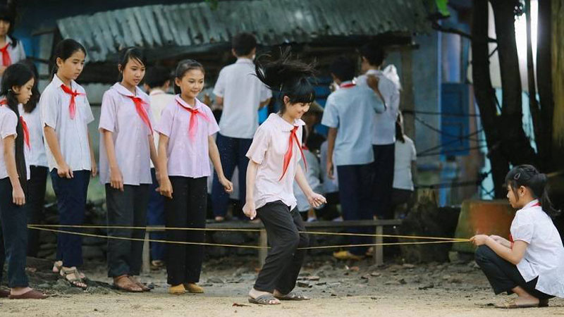 Những trò chơi gắn liền với tuổi thơ ai xem lại cũng rưng rưng 