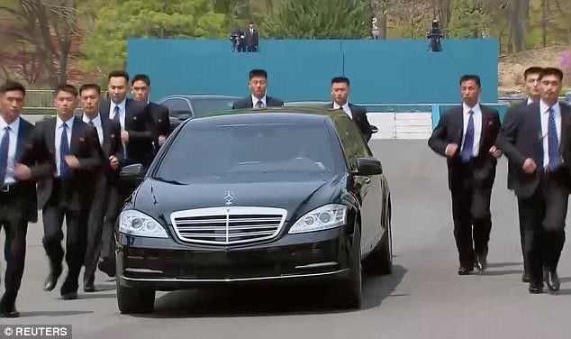 Video: Khám phá xế hộp "khủng" của người đàn ông bí ẩn nhất thế giới Kim Jong-un