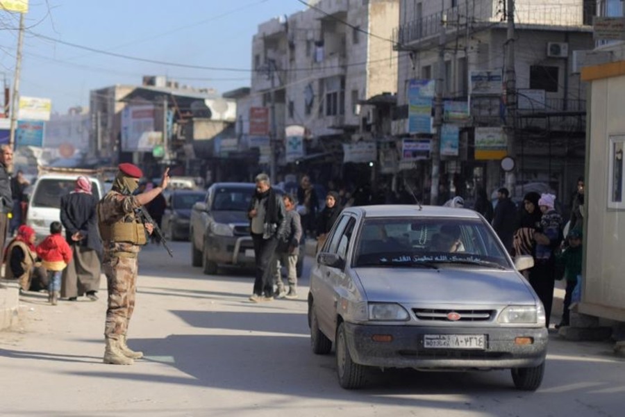 Cách biên giới Thổ Nhĩ Kỳ hơn 30 km, thành phố Manbij của Syria là điểm nóng trên bản đồ xung đột của Syria và nằm gần ngã 3 của các vùng ảnh hưởng khác nhau từ Nga, Thổ Nhĩ Kỳ và Mỹ.