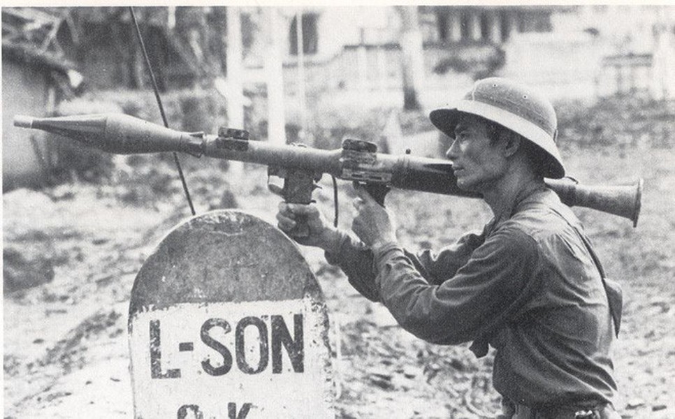 Ngay từ năm 1978, trước tình hình căng thẳng ở biên giới Tây Nam khi Quân Polpot dưới sự hà hơi tiếp sức của Trung Quốc liên tiếp gây hấn, các cấp chiến lược của ta đã dự báo tình hình rất chuẩn xác rằng Trung Quốc có thể động binh tấn công Việt Nam ở biên giới phía Bắc. Nguồn ảnh: QDND.