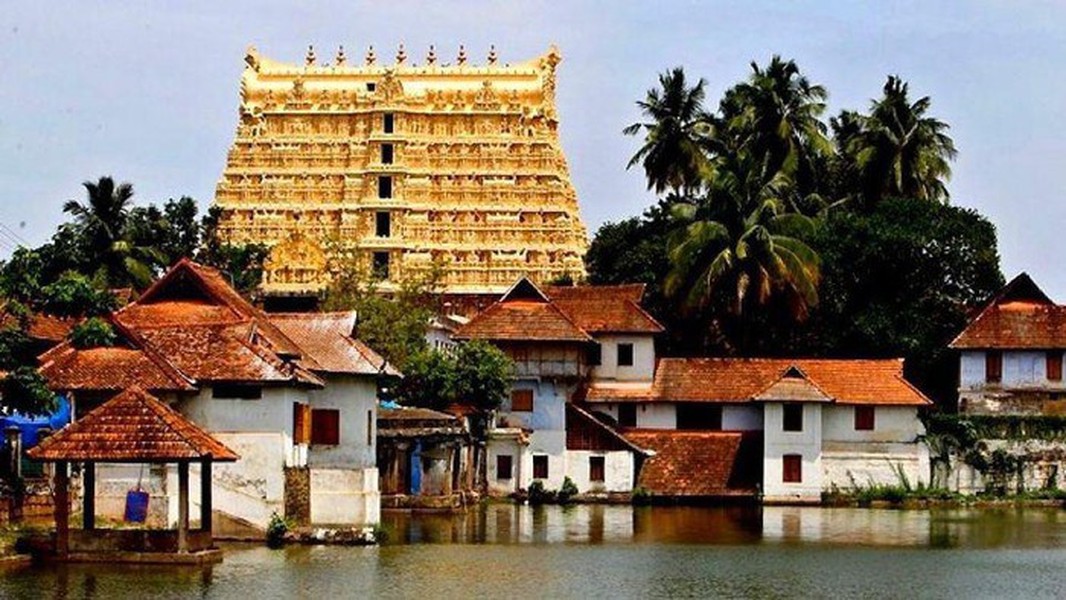 Sree Padmanabhaswamy là  ngôi đền nổi tiếng Ấn Độ. Theo Fobes, India Times,  các chuyên gia ước tính giá trị của kho báu có thể lên tới 22 tỷ USD. Thậm chí, Asia Times dẫn lời các chuyên gia cổ vật ước tính giá trị số tài sản được tìm thấy tại ngôi đền này có thể hơn 100 tỷ USD.