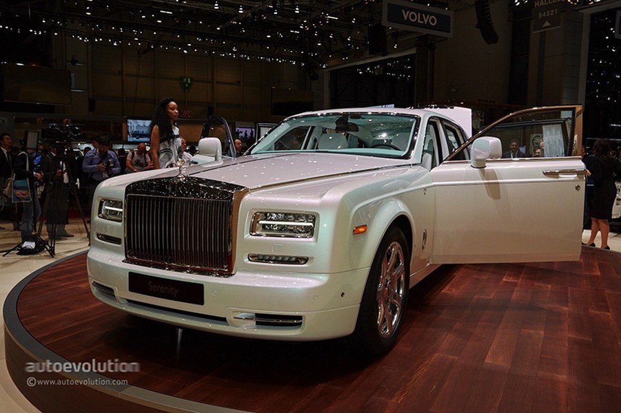 Hãng xe Anh đã trình diễn tại triển lãm  Geneva Motor Show 2015 phiên bản Rolls-Royce siêu độc mang tên Senenity.