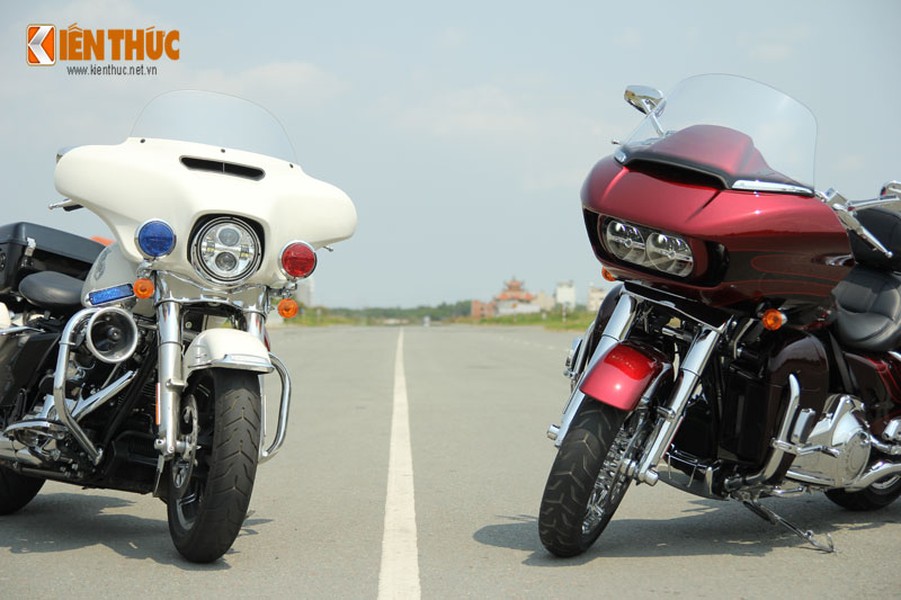 Đây là hai mẫu xe thuộc dòng touring nhà Harley-Davidson gồm: CVO Road Glide Ultra và Electra Glide Ultra – Phiên bản Police.