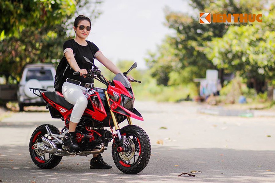 Niềm đam mê xe không chỉ dành riêng cho phái mạnh, trong giới chơi xe hiện nay có không ít nữ biker để lại nhiều ấn tượng đẹp và cô nàng 8x Lê Ngọc Diễm sinh năm 1986 này là một ví dụ.