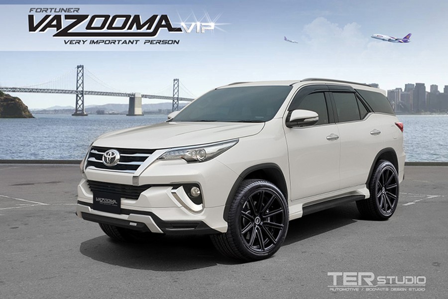 Mẫu  xe Toyota Fortuner 2017 hiện đang được độ nhiều nhất với khá nhiều lựa chọn gói phụ kiện trang trí thay đổi phong cách cho chiếc xe này, đặc biệt là tại thị trường Thái Lan. Gói độ này hiện tại cũng đã bắt đầu du nhập về Việt Nam, nơi có lượng xe Fortuner mới tiêu thụ luôn đứng đầu.