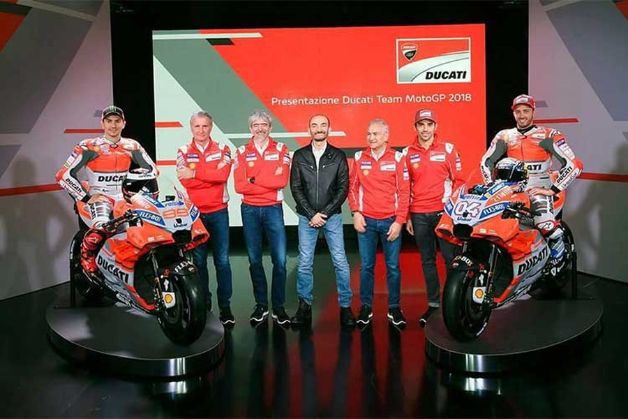 Dưới sự điều khiển của tay đua Ý Andreal Dovizioso và Tây Ban Nha Jorge Lorenzo, đội đua Ducati đã rất gần với chức vô địch Thế giới dành cho nhà sản xuất trong mùa giải MotoGP 2017. Với hy vọng đạt được thành tích này, mẫu  siêu môtô Ducati Desmosedici GP18 vừa được hãng ra mắt tại nhà máy ở Borgo Panigale, Ý.