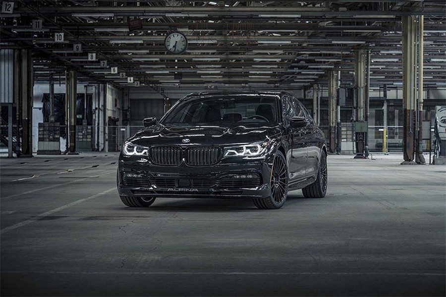 Mẫu  xe BMW Alpina B7 Exclusive Edition chỉ bán ở thị trường Canada nhằm đáp ứng nhu cầu của khách hàng tại đây về một chiếc siêu sedan hạng sang hiệu năng cao, khi mà họ không thể tim thấy một chiếc BMW M7 như kỳ vọng mà chỉ có thể lựa chọn M760Li hoặc bản độ Alpina.