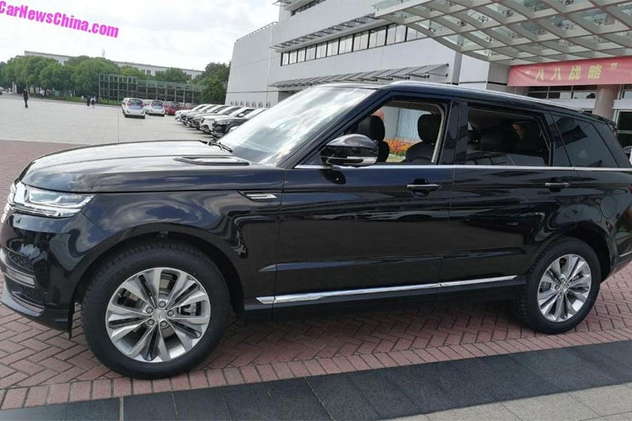 Vài tháng trước, người ta đã bắt gặp hình ảnh mẫu xe  Zotye T900 nhái Range Rover y hệt khi đang chạy thử nghiệm trên đường phố Trung Quốc. Giờ đây, mẫu xe nhái này đã lộ diện hoàn chỉnh và quả thực là nó có thể khiến người ta nhận lầm là chiếc SUV hạng sang Range Rover Sport.