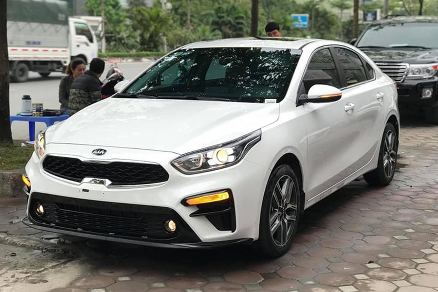 Đây có thể được xem là chiếc  xe Kia Cerato 2019 "chạy lướt" đầu tiên có mặt trên thị trường xe cũ, vì mẫu xe này chỉ mới ra mắt hồi tháng 12/2018 vừa qua, tức là chủ xe chỉ mới sử dụng được tối đa 3 tháng.