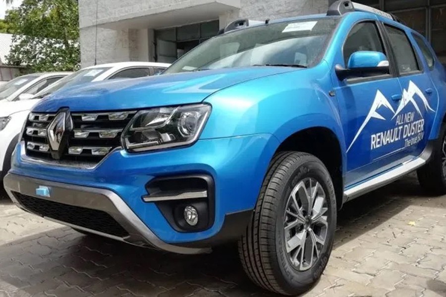 Theo trang thông tin chuyên ngành Autocarindia cho hay, mặc dù mẫu  xe Renault Duster 2019 bản nâng cấp này sẽ chính thức ra mắt thị trường Ấn Độ vào ngày hôm nay 8/7. Nhưng hiện tại Duster facelift đã có mặt tại các đại lý trên toàn Ấn Độ.