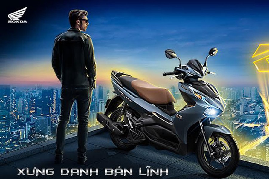 Honda Việt Nam vừa chính thức giới thiệu phiên bản 2021 của cặp đôi Airblade 125cc/150cc. Sự thay đổi chủ yếu của phiên bản  xe ga Honda Air Blade 2021 mới chính là việc bổ sung một số màu sắc cũng như đưa tới bộ tem xe mới độc đáo.