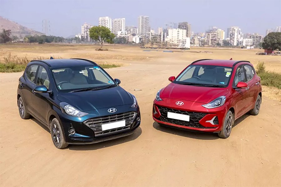  Hyundai Grand i10   Trong  Loạt ôtô Hyundai mới về Việt Nam năm 2024 này, Hyundai Grand i10 thế hệ mới xuất hiện đầu tiên khi loạt xe đời cũ đang được các đại lý kích cầu mua sắm nhằm mục đích giải phóng hàng tồn. Động thái này được cho là để chuẩn bị đón phiên bản nâng cấp mới về nước. Hiện bản facelift được ra mắt toàn cầu từ tháng 2/2023, bản đang bán tại nước ta đã có mặt trên thị trường được khoảng 3 năm. 