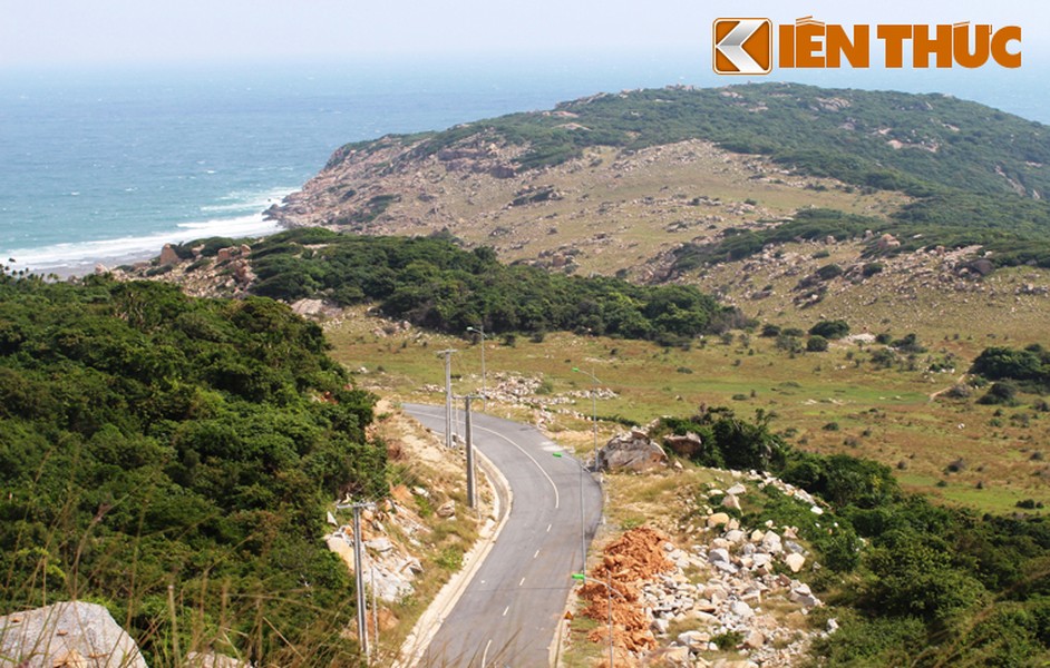 Tuyến đường ven biển tỉnh Ninh Thuận có tổng chiều dài 106,4 km, tổng mức đầu tư hơn 4551 tỷ đồng. Dự án đường ven biển được chia làm 8 dự án thành phần.Trong đó, 7 dự án được bố trí bằng nguồn vốn trái phiếu Chính phủ và 1 dự án được bố trí bằng vốn hỗ trợ có mục tiêu của Chính phủ.