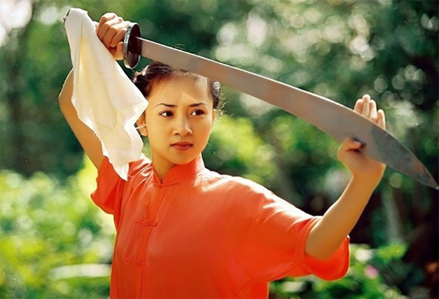 Nguyễn  Thúy Hiền được mệnh danh là "nữ hoàng Wushu" của làng thể thao Việt Nam, cô từng nổi đình đám thời điểm những năm 1993-2003.