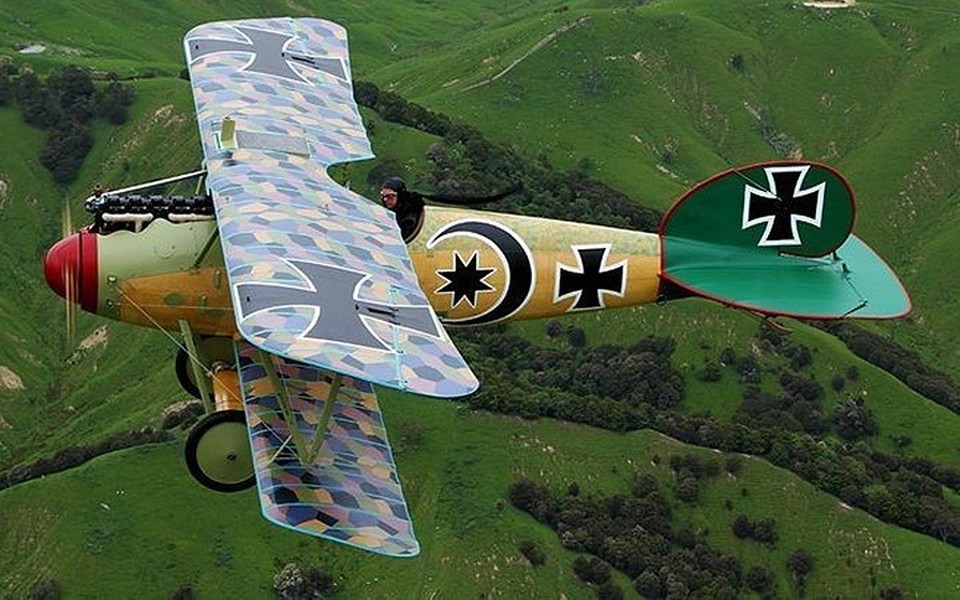 Albatros D.III từng tung hoành trong Thế chiến 1. Thời đó, người Đức đã dùng máy bay 2 tầng cánh này để bắn hạ nhiều máy bay Anh.