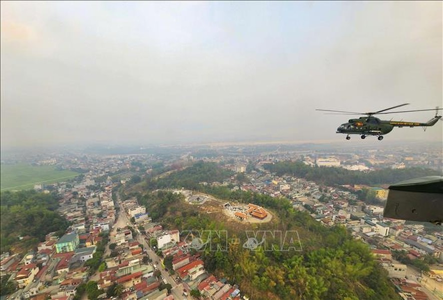 Đảng bộ, chính quyền và nhân dân thành phố  Điện Biên Phủ đang từng bước xây dựng thành phố trở thành đô thị loại II văn minh và hiện đại của khu vực Tây Bắc. Ảnh: Thành phố Điện Biên Phủ nhìn từ trực thăng.