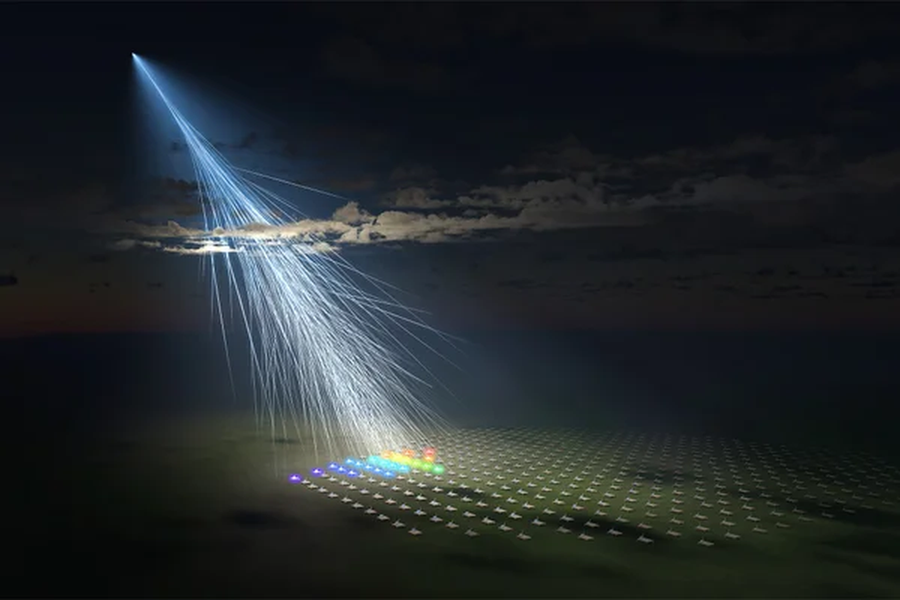 Trong suốt cuộc đời của mình, nhà sáng chế thiên tài  Nikola Tesla đã phát minh ra hàng trăm thiết bị và quy trình làm thay đổi thế giới. Khai thác tia vũ trụ: Tesla từng nghĩ đến ý tưởng khai thác nguồn năng lượng miễn phí đến từ những hạt nguyên tử, các loài tia đầy rẫy trong vũ trụ. Các hạt vũ trụ siêu nhỏ này liên tục rơi xuống mặt đất với tốc độ nhanh hơn ánh sáng và ông nghĩ có thể "bắt" được chúng để chuyển đổi thành năng lượng sử dụng được. Rất tiếc, phát minh của ông chưa từng được sản xuất.