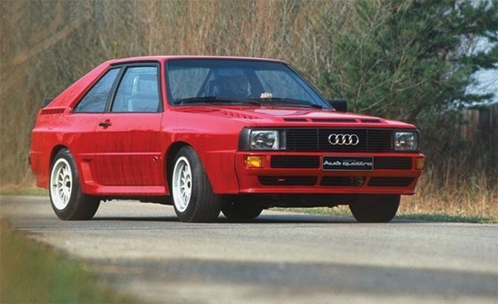 Audi Sport Quattro (1983 – 1984) bị coi là mẫu xe tệ hại, do thiết kế mất cân đối (mũi xe quá dài và nặng trong khi tổng chiều dài xe khá khiêm tốn) và thành tích không có gì nổi bật trong các cuộc đua.