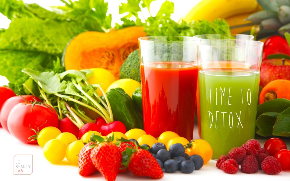 Thải độc (detox) là quá trình tinh giảm hoặc tạm ngừng ăn uống để loại chất có hại ra khỏi cơ thể. 