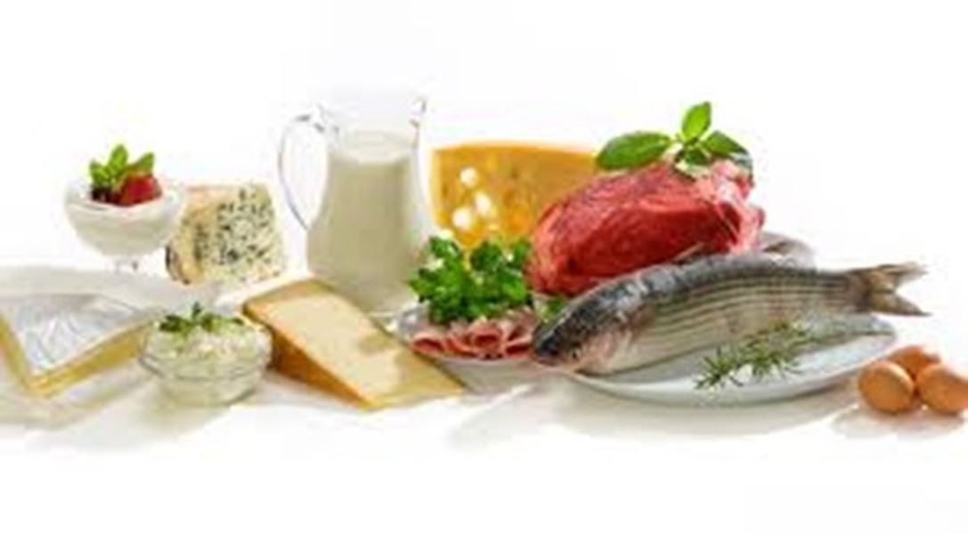 Protein là một nguồn dinh dưỡng quan trọng với cơ thể. Thế nhưng, có chắc chắn bạn bổ sung nó đầy đủ. Theo Viện Y học Mỹ IOM, người trên 18 tuổi cần 0,8g protein nhân với số kg cân nặng của bạn mỗi ngày và  thực phẩm cung cấp protein phải đa dạng.