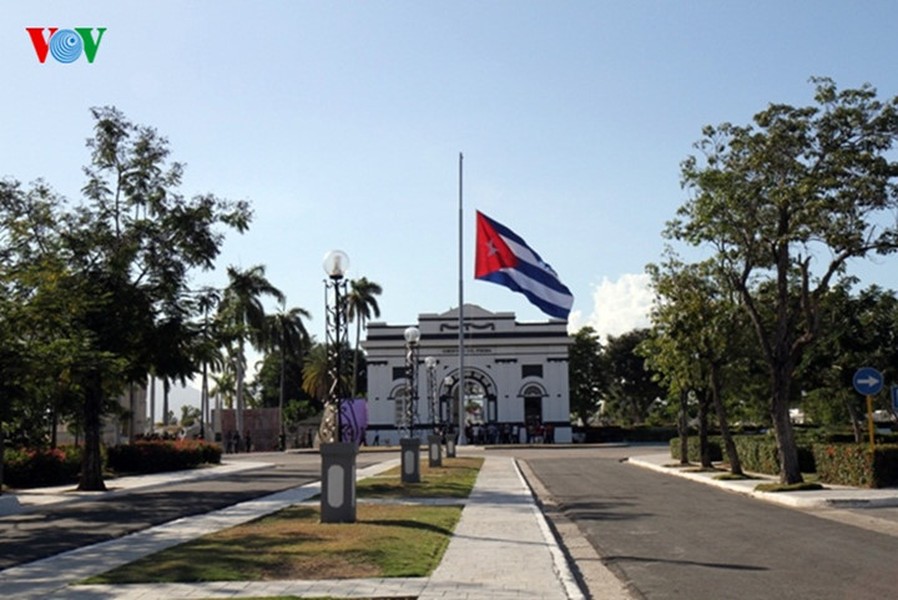 Nghĩa trang Santa Ifigenia - nơi an nghỉ của  Lãnh tụ Cuba Fidel Castro.