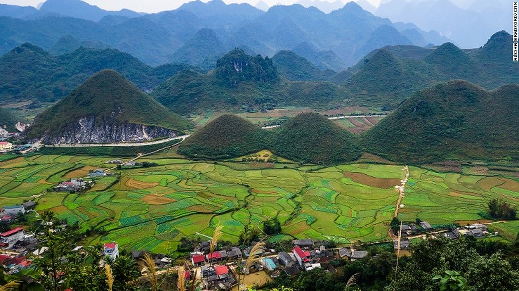 Khung cảnh thiên nhiên đặc biệt này ở Tam Sơn, Hà Giang, khiến nơi đây trở thành một địa điểm hút khách ở miền bắc  đất nước Việt Nam.