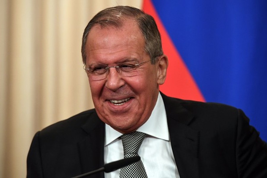 Theo Sputink, ngày 22/3,  Ngoại trưởng Nga Sergei Lavrov bắt đầu chuyến thăm hai ngày tới Việt Nam. Tại Hà Nội, ông Lavrov dự kiến sẽ có cuộc gặp với Chủ tịch nước Việt Nam Trần Đại Quang và Bộ trưởng Ngoại giao Phạm Bình Minh để thảo luận về triển vọng tăng cường quan hệ đối tác chiến lược toàn diện giữa Nga và Việt Nam. Ảnh: Zimbio.