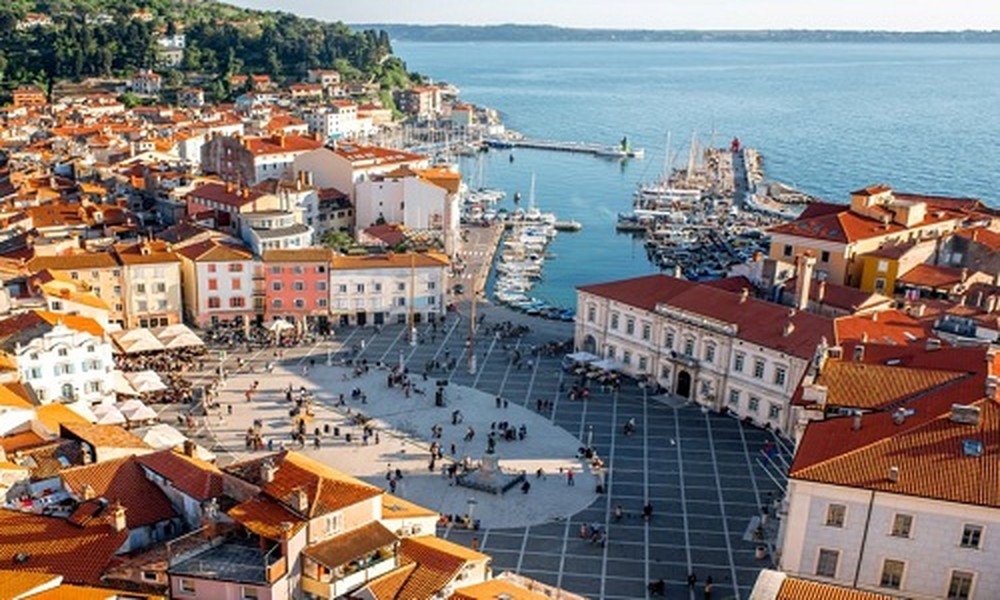 Theo Insider, Slovenia nằm trong danh sách 10  điểm đến tuyệt vời nhất thế giới năm 2019 do Lonely Planet bình chọn. (Nguồn ảnh: Insider)