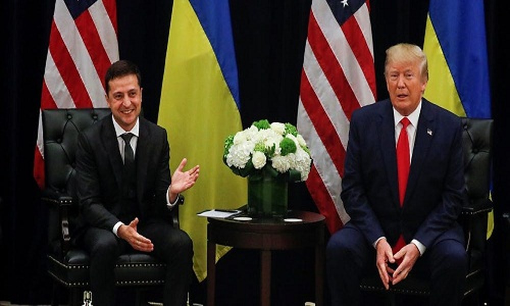 Theo Business Insider, trong cuộc gặp trực tiếp với Tổng thống Mỹ Donald Trump chiều 25/9,  Tổng thống Ukraine Volodymyr Zelensky khẳng định ông không muốn liên quan gì đến cuộc bầu cử Mỹ. Ảnh: Reuters.