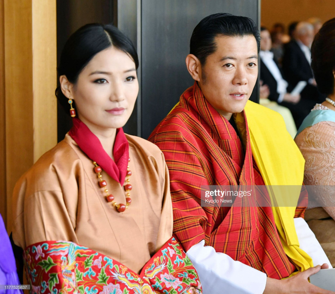 Ngày 13/10/2011, Jetsun Pema, khi đó 21 tuổi, kết hôn với Quốc vương Jigme Khesar Namgyel Wangchuck, trở thành  Hoàng hậu Bhutan. Ảnh: Getty.