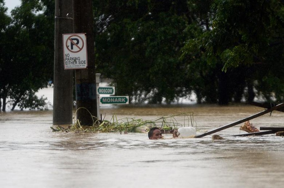 Cơ quan Khí tượng, Địa lý và Thiên văn Philippines (PAGASA) cho biết, bão Vamco là cơn bão thứ 21 đổ bộ vào nước này từ đầu năm đến nay, với sức gió 155 km/h, giật 255km/h. (Nguồn ảnh: Reuters)   