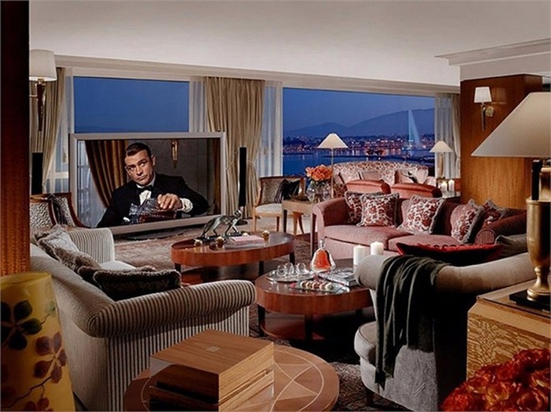 Royal Penthouse Suite tại khách sạn President Wilson, Geneva, Thụy Sĩ: Nằm trọn tầng 8 của  khách sạn xa hoa, bên trong có 12 phòng ngủ, 12 phòng tắm. Giá khoảng 65.000 USD/đêm.