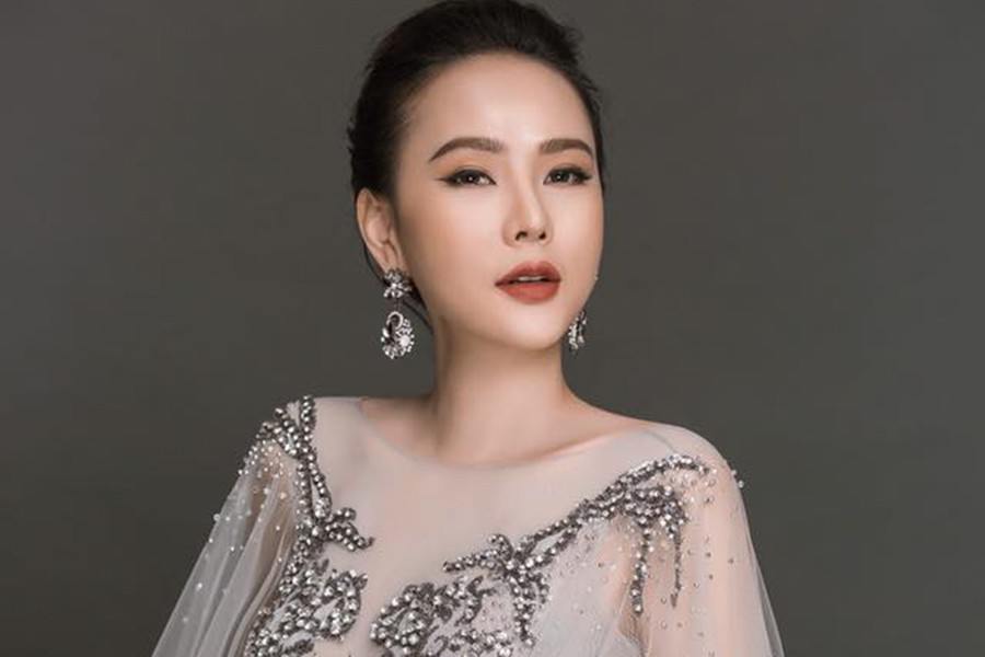  Hot Face sao Việt 24h: Dương Yến Ngọc bất ngờ chia sẻ: “Nàng vừa có quyết định động trời, đập mặt đi xây lại toàn bộ”.