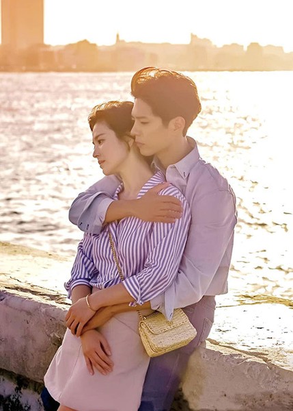 1 năm sau khi lên xe hoa,  Song Hye Kyo đã trở lại màn ảnh xứ Hàn. Dự án người đẹp tham gia là “Encounter”. Ảnh: Fanpage