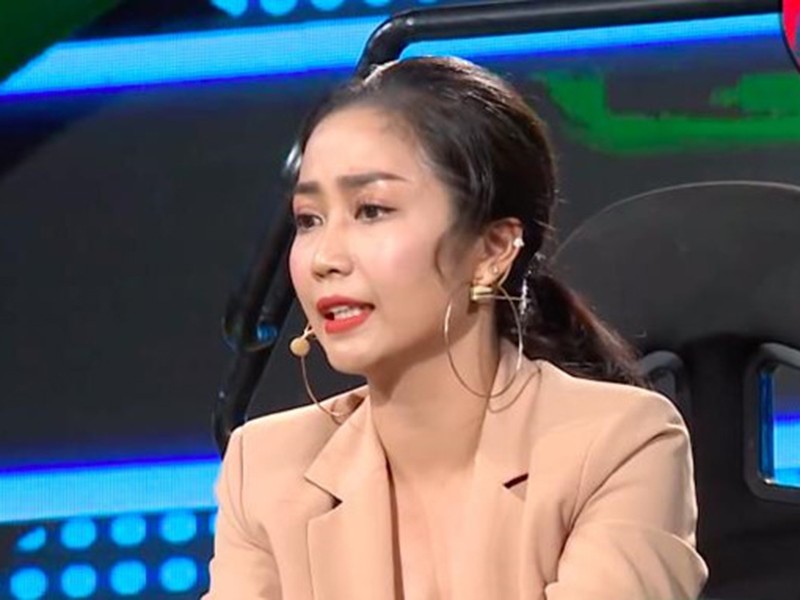 Mới đây,  MC Ốc Thanh Vân bất ngờ tuyên bố cạch mặt gameshow sau khi cô bị chê làm lố, nhắc bài lộ liễu cho đồng đội trong tập 29 Nhanh như chớp. Ảnh: Zing