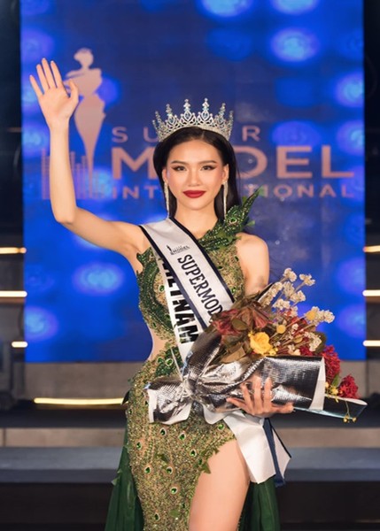 Tối ngày 15/9, tại Thái Lan,  Bùi Quỳnh Hoa đăng quang Supermodel International 2022 - Siêu mẫu Quốc tế 2022. Ảnh: Huy Tran