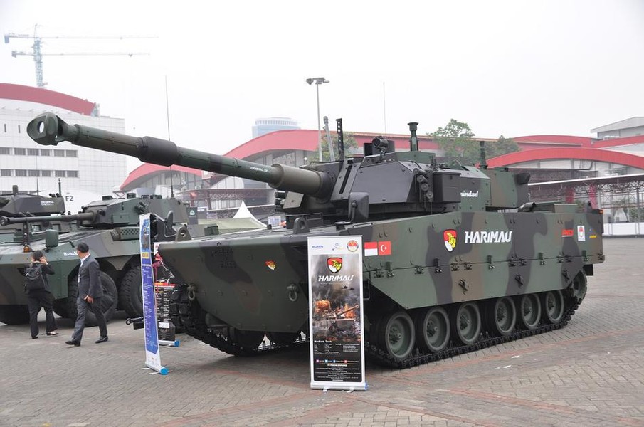 Trong khuôn khổ triển lãm quốc phòng Indo Defence 2018, chủ nhà Indonesia đã gây ấn tượng mạnh với nhiều phương tiện chiến đấu bọc thép hiện đại do nước này tự chế tạo và được trưng bày tại triển lãm lần này. Nguồn ảnh: Sina.