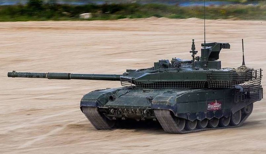 Mặc dù T-14 Armata là  xe tăng chủ lực mới nhất và hiện đại nhất của Nga, nhưng nó vẫn chưa sẵn sàng được đưa vào biên chế. Để nâng cao khả năng chiến đấu của lực lượng xe tăng hiện có, trong khi Armata đang hoàn thiện, Nga tiếp tục hiện đại hóa loại xe tăng hàng đầu của họ hiện nay là T-90 lên chuẩn T-90M.