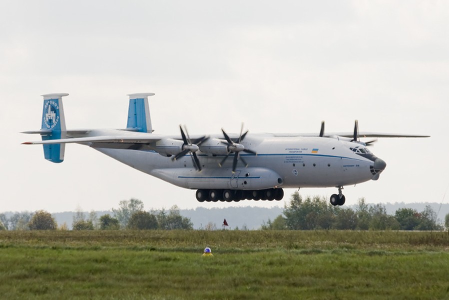 An-22 Antei là chiếc máy bay vận tải chiến lược hạng nặng do Cục thiết kế Antonov nghiên cứu phát triển, được đưa vào phục vụ trong Không quân Liên Xô từ năm 1967.