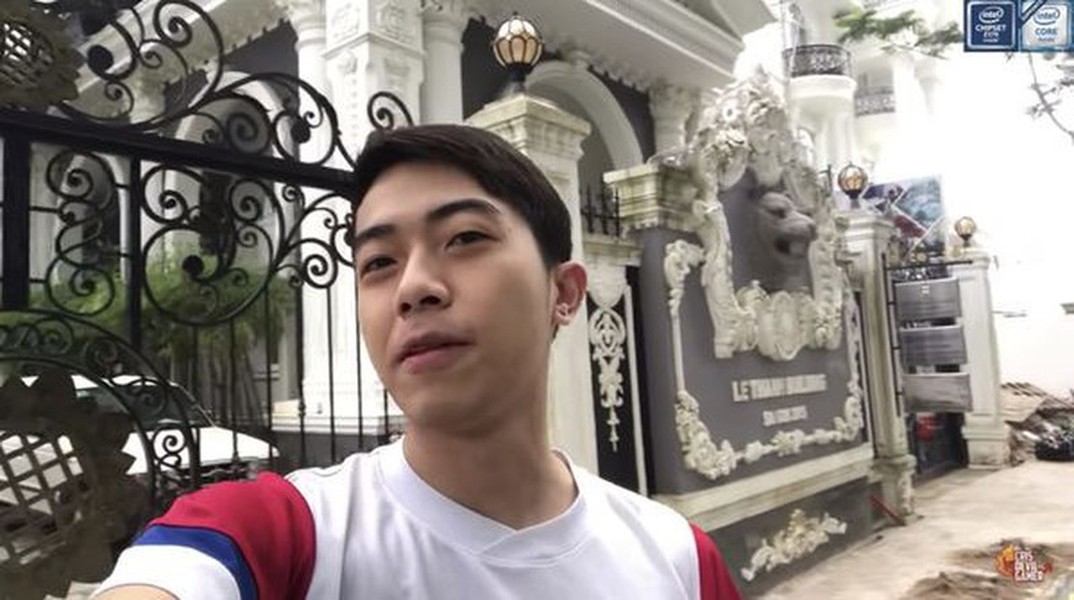 Cris Devil Gamer tên thật là Cris Phan, bắt đầu sự nghiệp  YouTuber vào năm 2014. Thông qua việc stream (phát trực tiếp) các tựa game nổi tiếng, Cris gây ấn tượng với người hâm mộ bởi sự hài hước và gương mặt được phong là "thánh biểu cảm".