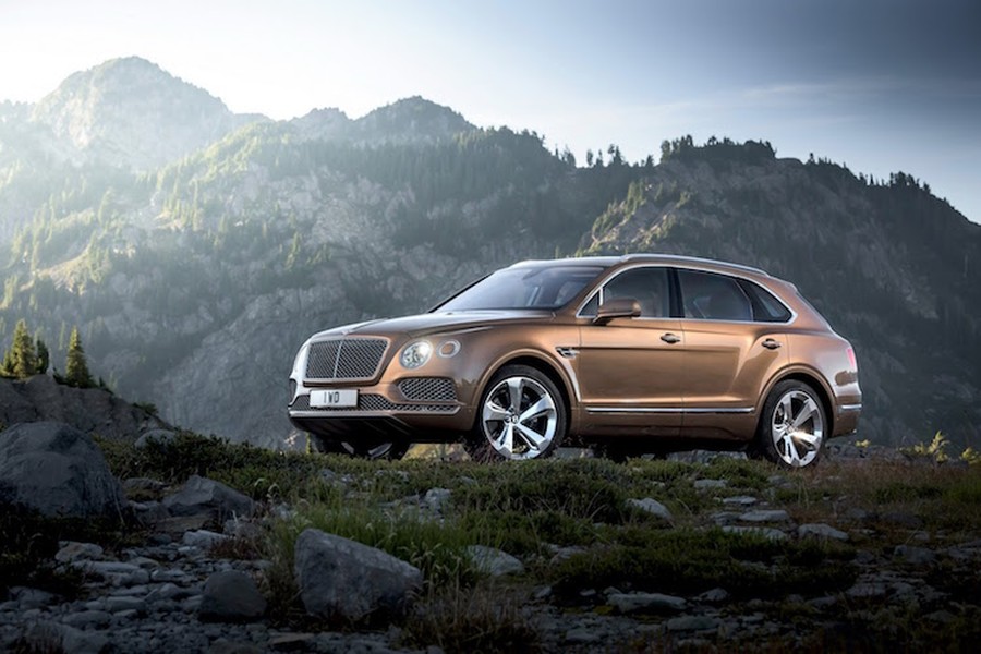  Bentley Bentayga là "chiếc SUV nhanh nhất, mạnh nhất và độc đáo nhất trên Thế giới". Chiếc xe đã tiếp nối "tinh thần" của mẫu concept EXP 9 F nhưng được thiết kế lại hoàn toàn, ưa nhìn hơn và mềm mại hơn.