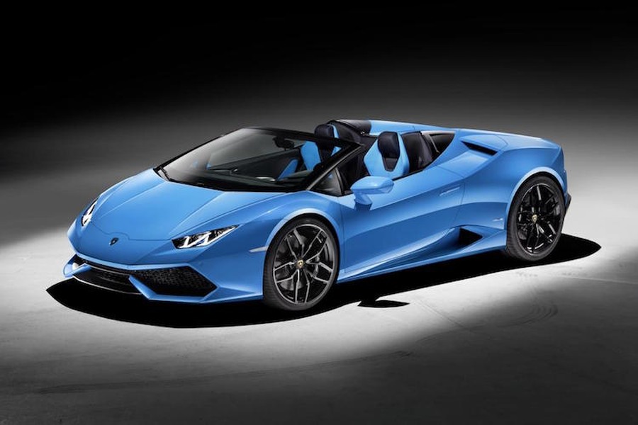 Về thiết kế, siêu xe Lamborghini Huracan Spyder chia sẻ gần như hoàn toàn các chi tiết giống phiên bản coupe trước đây.